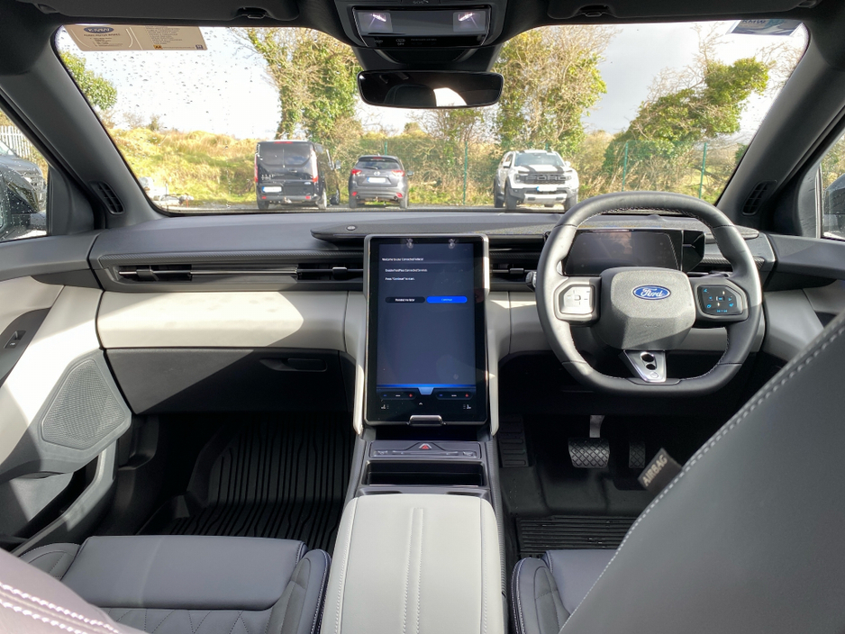 2026 Ford Capri - image 8