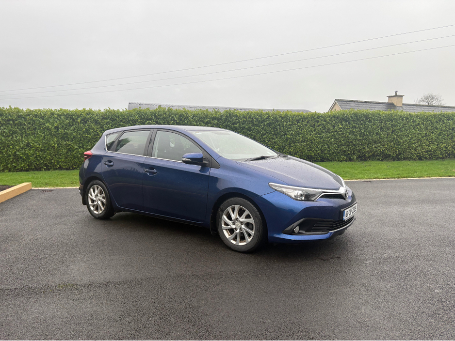 2016 Toyota Auris 1.6 D-4D BUSINESS EDITION TSS 110BHP 5DR D €8,250