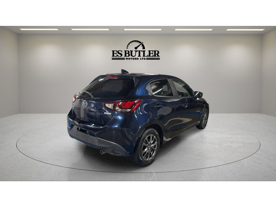 2017 Mazda Demio - image 6