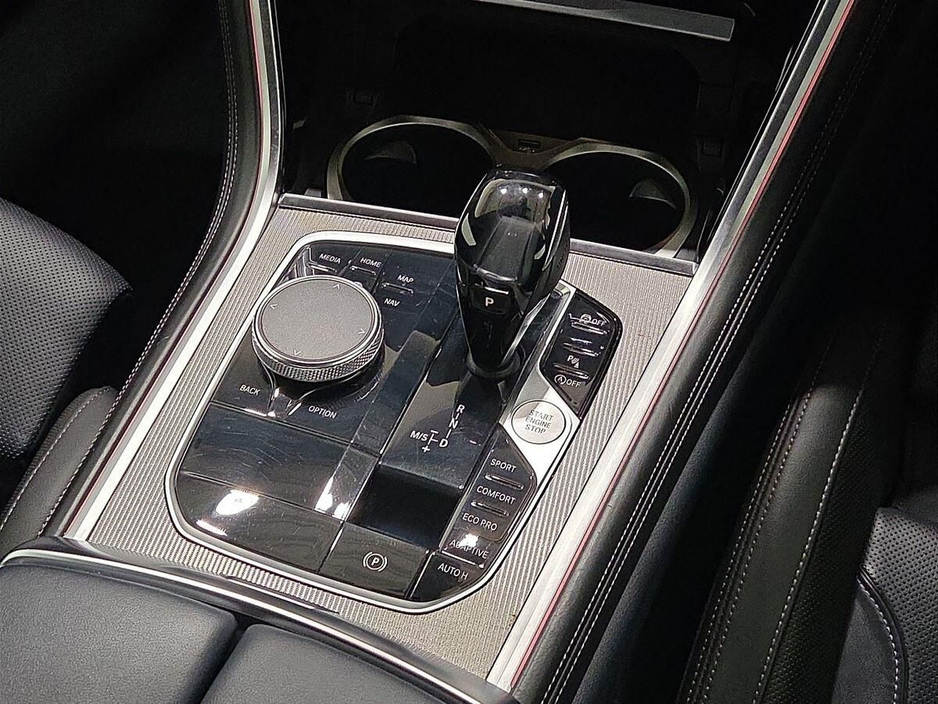 2019 BMW 8 Series - image 10