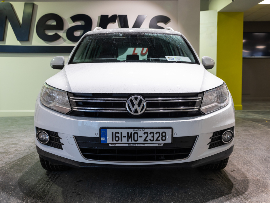 2016 Volkswagen Tiguan - image 2