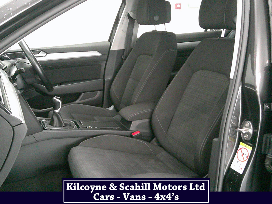 2020 Volkswagen Passat - image 13