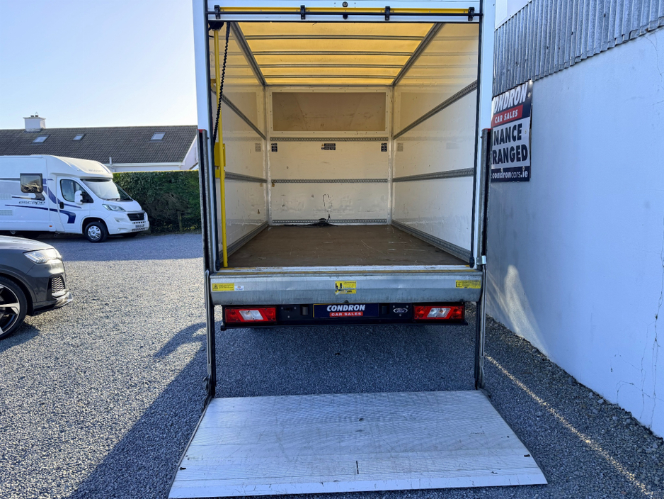 2023 Ford Transit - image 9