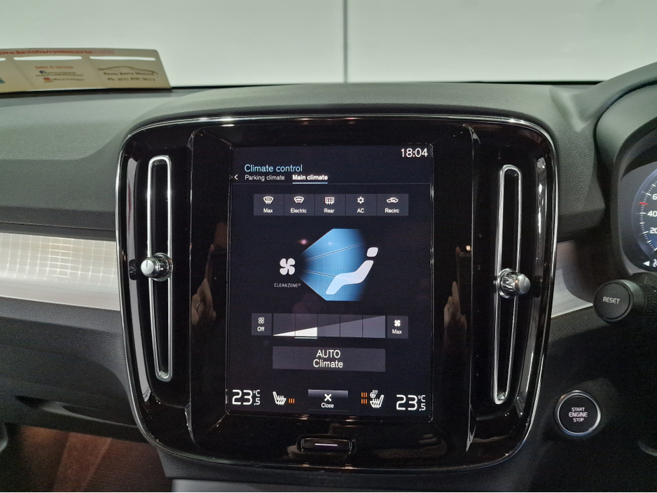 2022 Volvo XC40 T4 PLUS DARK RECHARGE AUTOMATIC **ONE OWNER / APPLE CARPLAY / BLIND SPOT ASSIST / ELECTRIC BOOTLID / HEATED FRONT & REAR SEATS / HEATED STEERING WHEEL / REVERSE CAMERA / WIRELESS PHONE CHARGING** €34,900