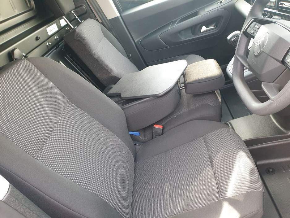 2026 Citroen Berlingo - image 22