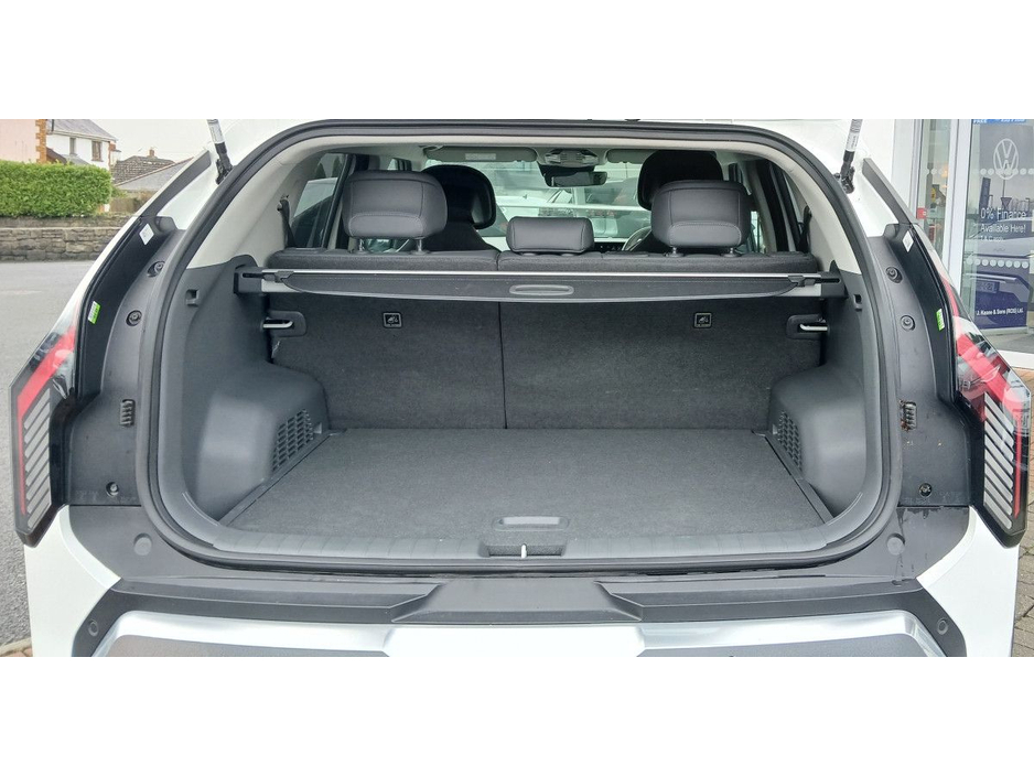 2025 Kia EV3 - image 10