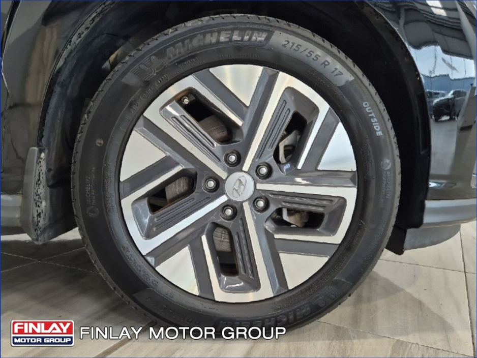 2023 Hyundai Kona - image 10