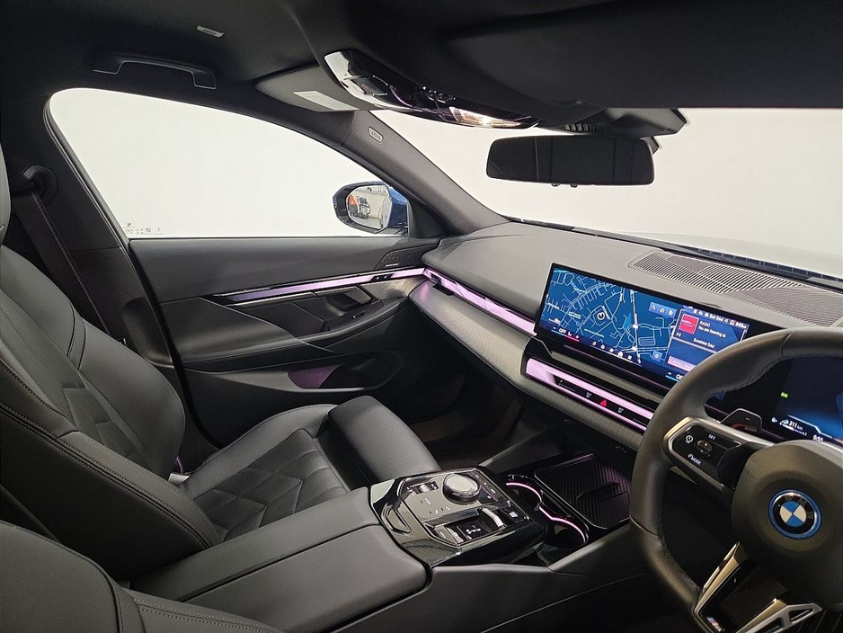 2025 BMW 5 Series - image 12