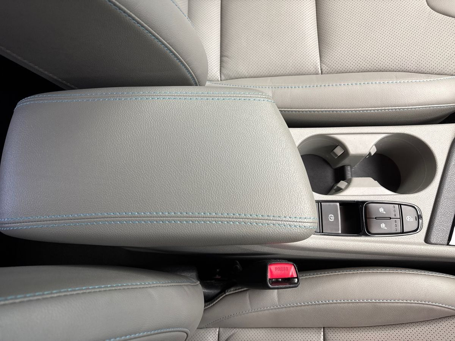 2021 Kia Niro - image 15