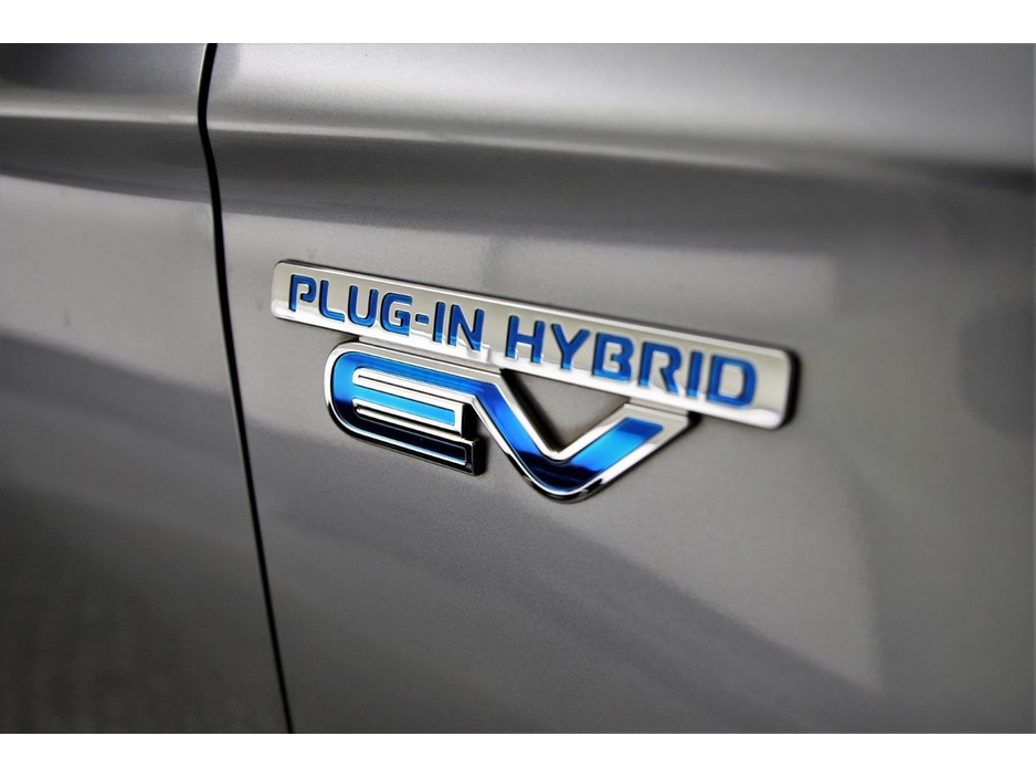 2018 Mitsubishi Outlander - image 20