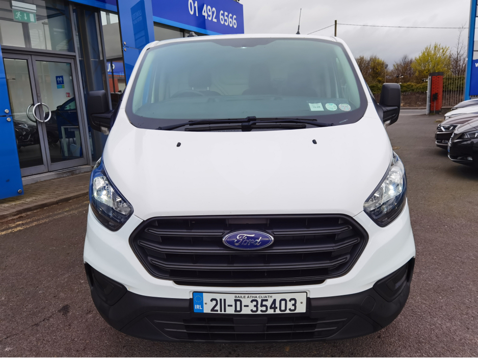 2021 Ford Transit Custom - image 2