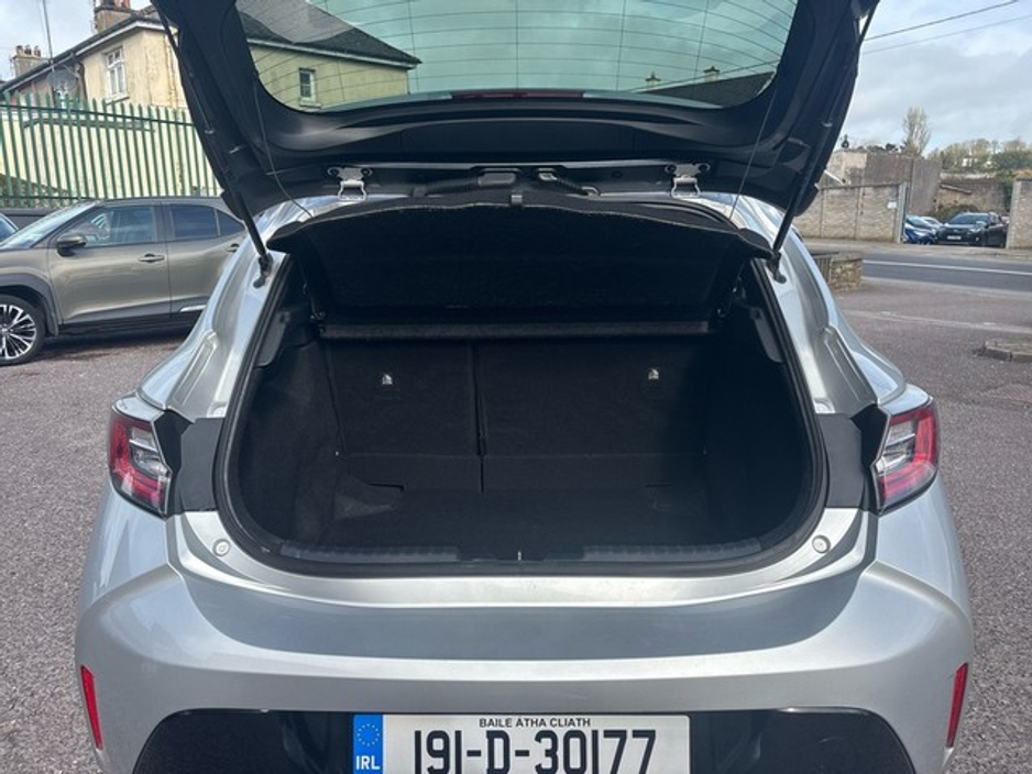 2019 Toyota Corolla - image 10