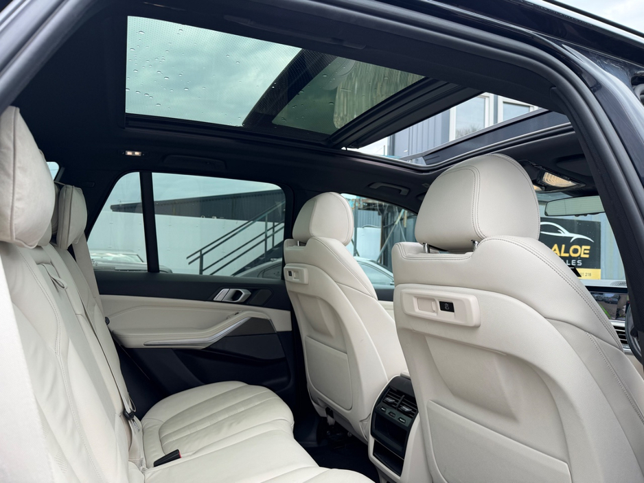 2019 BMW X5 - image 19