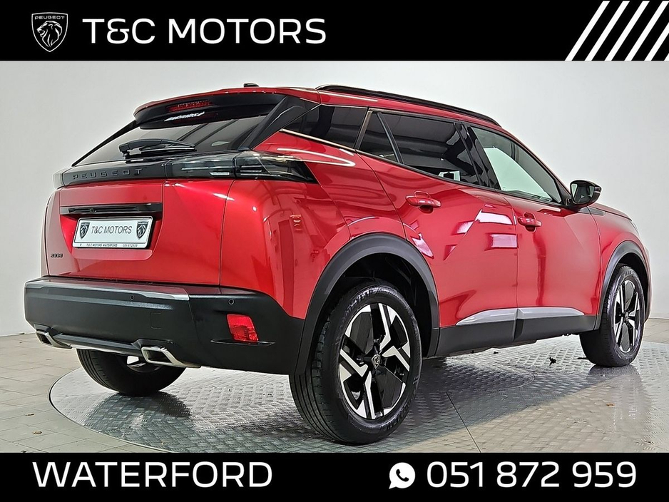 2024 Peugeot 2008 - image 3