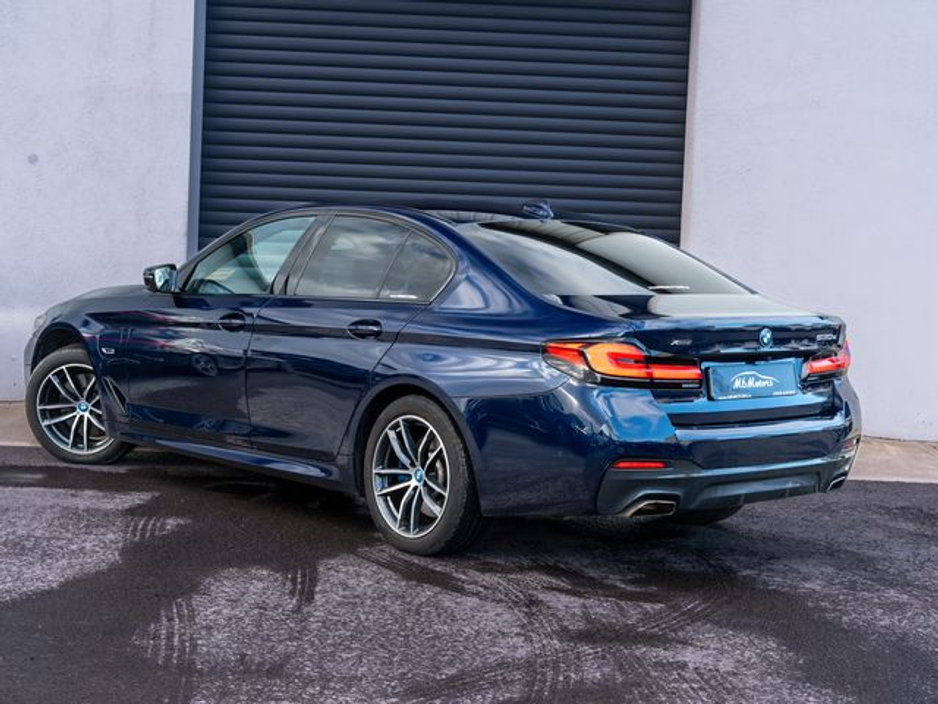 2023 BMW 5 Series - image 15