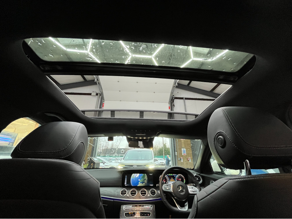 2019 Mercedes-Benz E Class €28950 2019 MERCEDES-BENZ E350 AV SP 2.0 AUTOMATIC / CRUISE CONTROL / 360° PARKING CAMERA / ELECTRIC MEMORY & HEATED SEATS / PADDLE SHIFTERS / AMBIENT LIGHTS / PANORAMIC SUNROOF €28,950