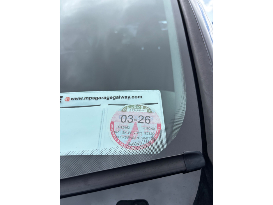 2010 Volkswagen Golf - image 31