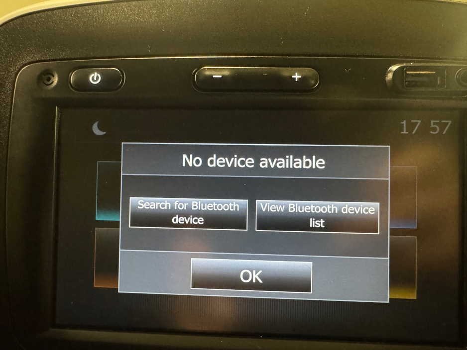 2020 Nissan NV300 - image 21