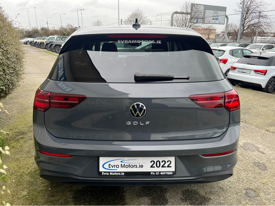 2022 Volkswagen Golf ADAVANCE AUTOMATIC 2.0 DIESEL //HEATED SEATS AND STEERING WHEEL//HEAD UP DISPLAY//REVERSE CAMERA//KEYLESS ENTRY// €27,950