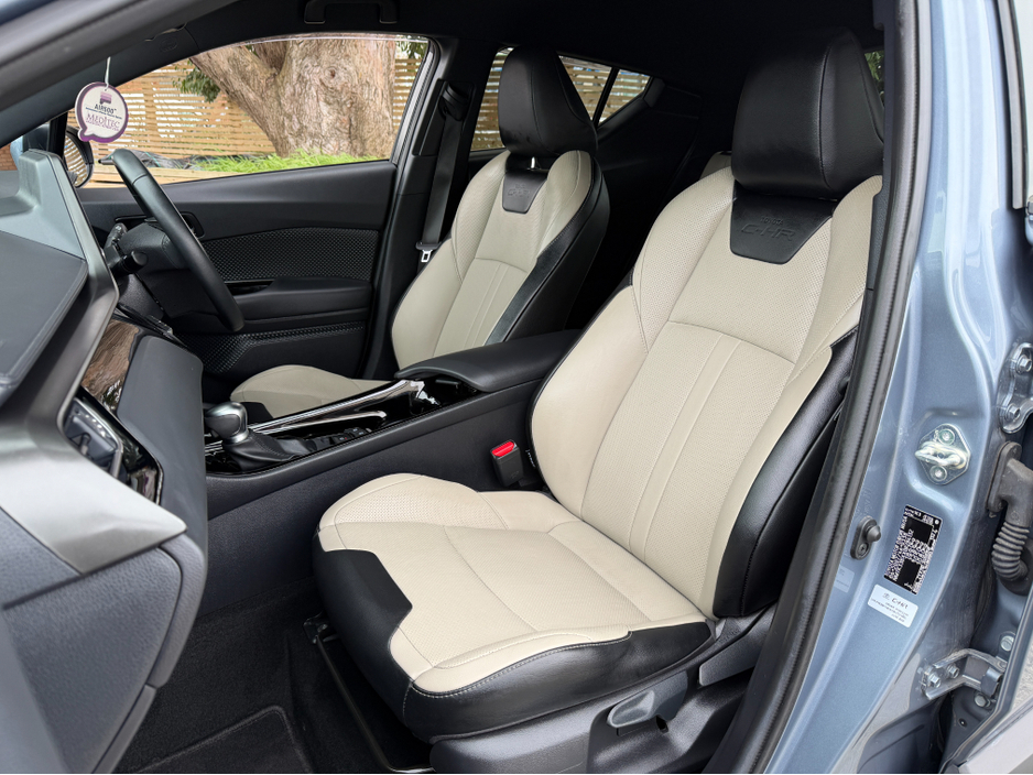 2023 Toyota C-HR - image 29