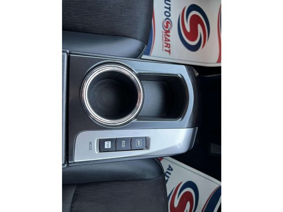 2017 Toyota Prius - image 29