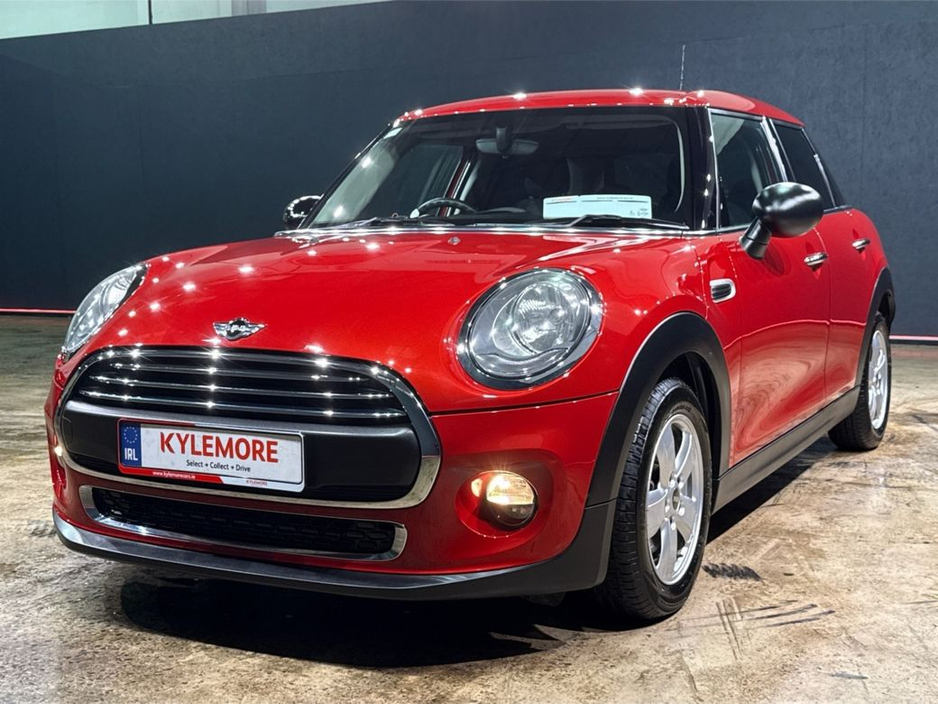2018 MINI One - image 7