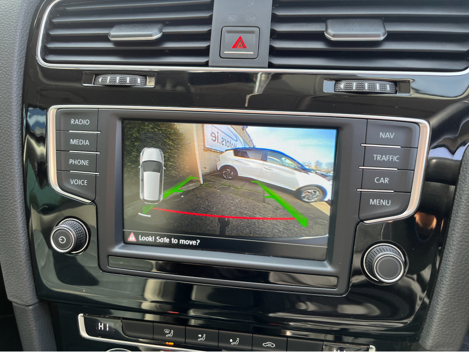 2016 Volkswagen Golf - image 20