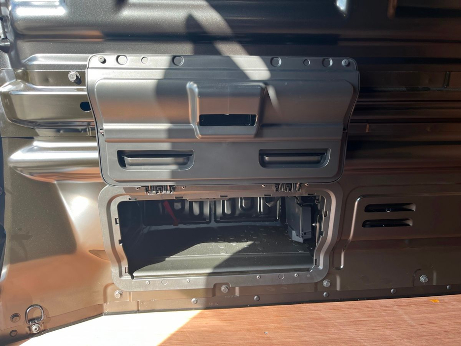 2026 Renault Trafic - image 16