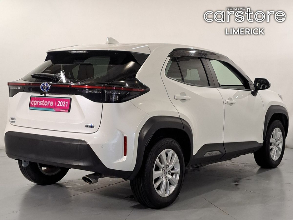 2021 Toyota Yaris Cross - image 3