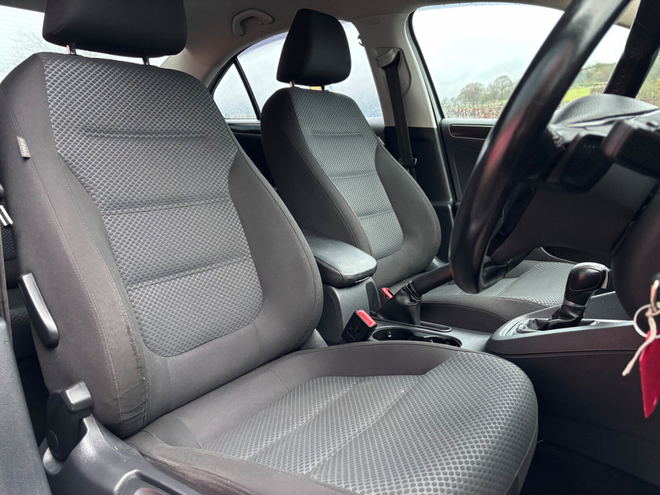 2016 Volkswagen Jetta 2.0 TDI DSG 110HP Comfortline €10,950