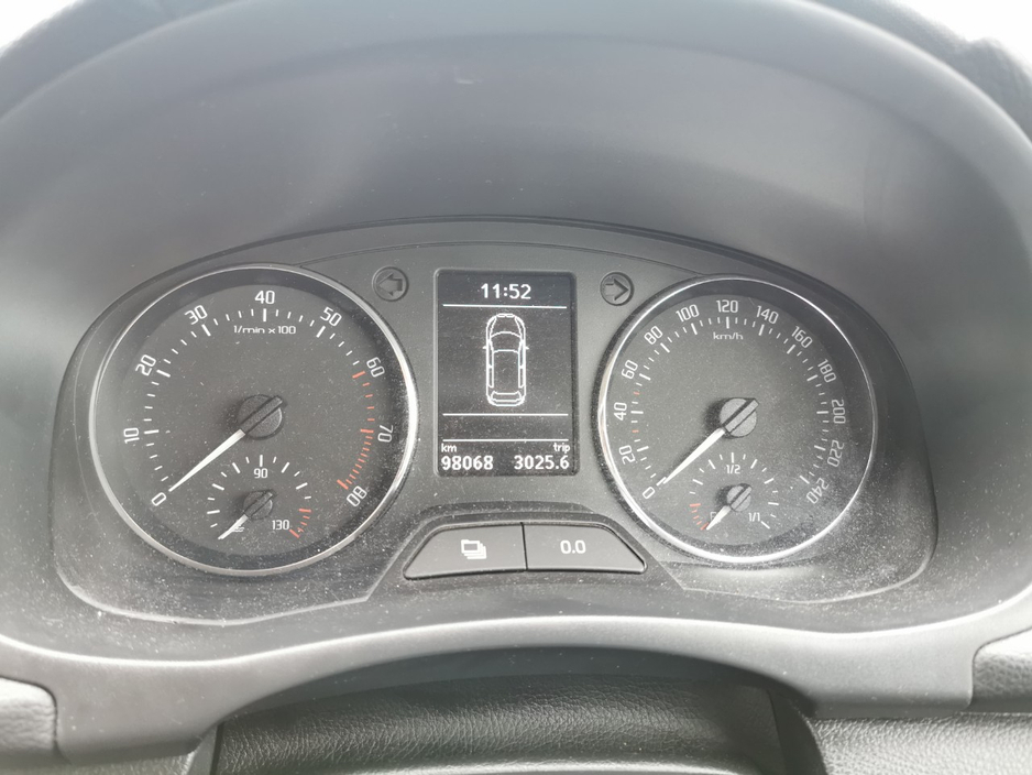 2015 Skoda Roomster - image 20