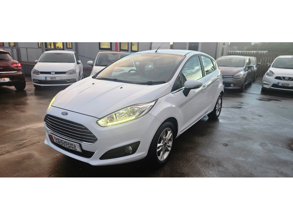 2016 Ford Fiesta ZETEC TURBO 1.0 eco 100 low miles €8,750