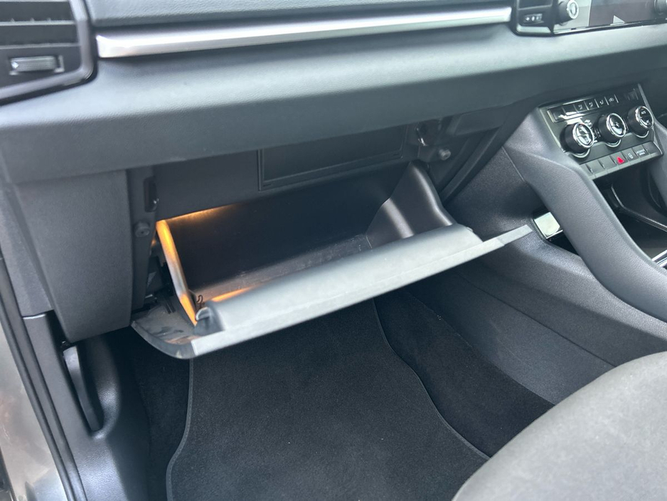 2024 Skoda Karoq - image 13