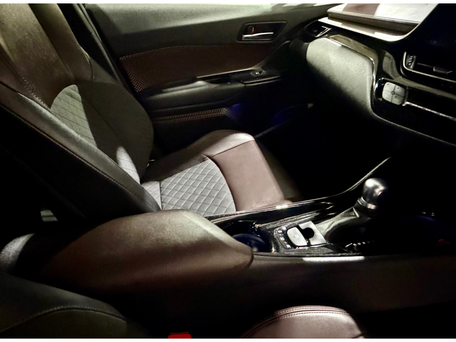 2017 Toyota C-HR G Spec €17,500