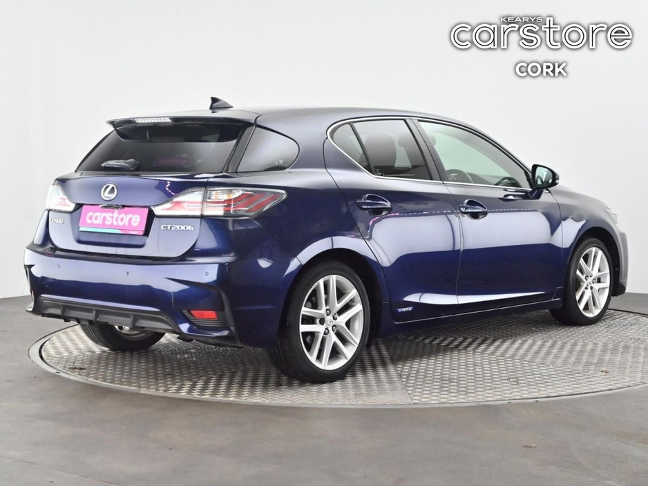 2016 Lexus CT 200 h - image 5