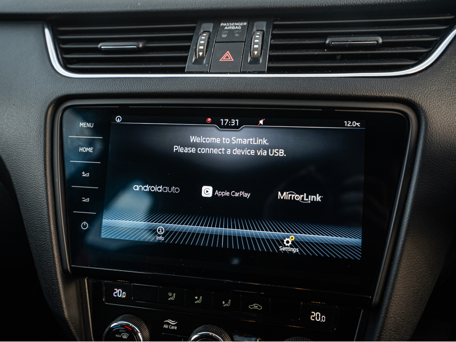 2018 Skoda Octavia - image 8