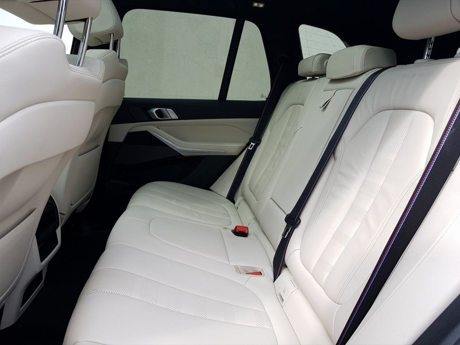 2021 BMW X5 xDrive45e M Sport €67,995