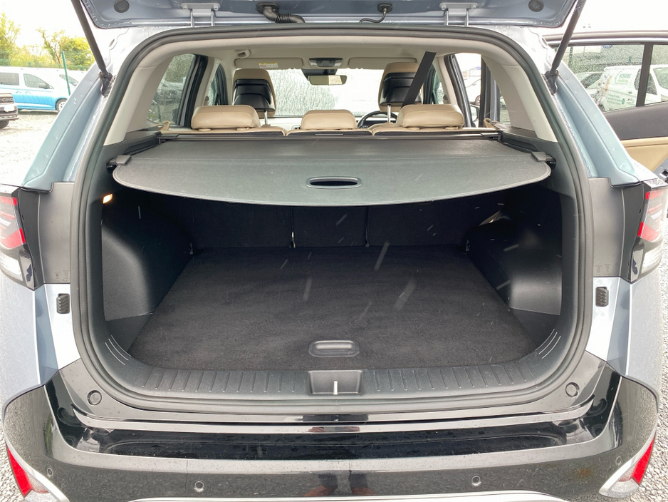 2022 Kia Sportage - image 17