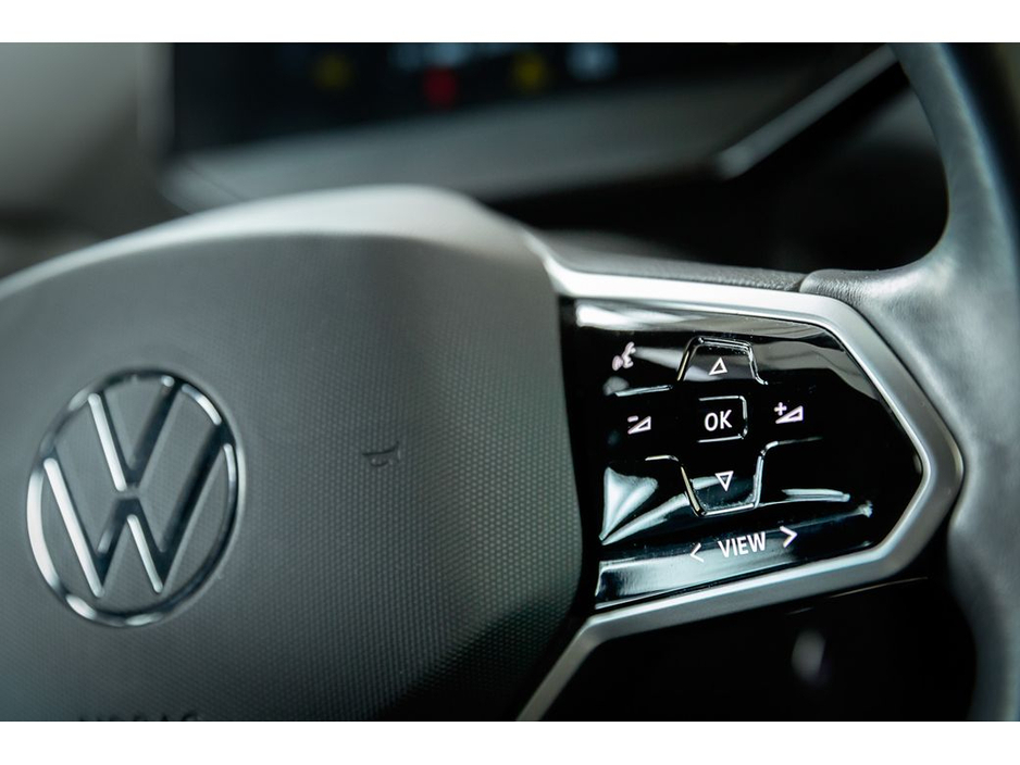 2023 Volkswagen ID.4 - image 30