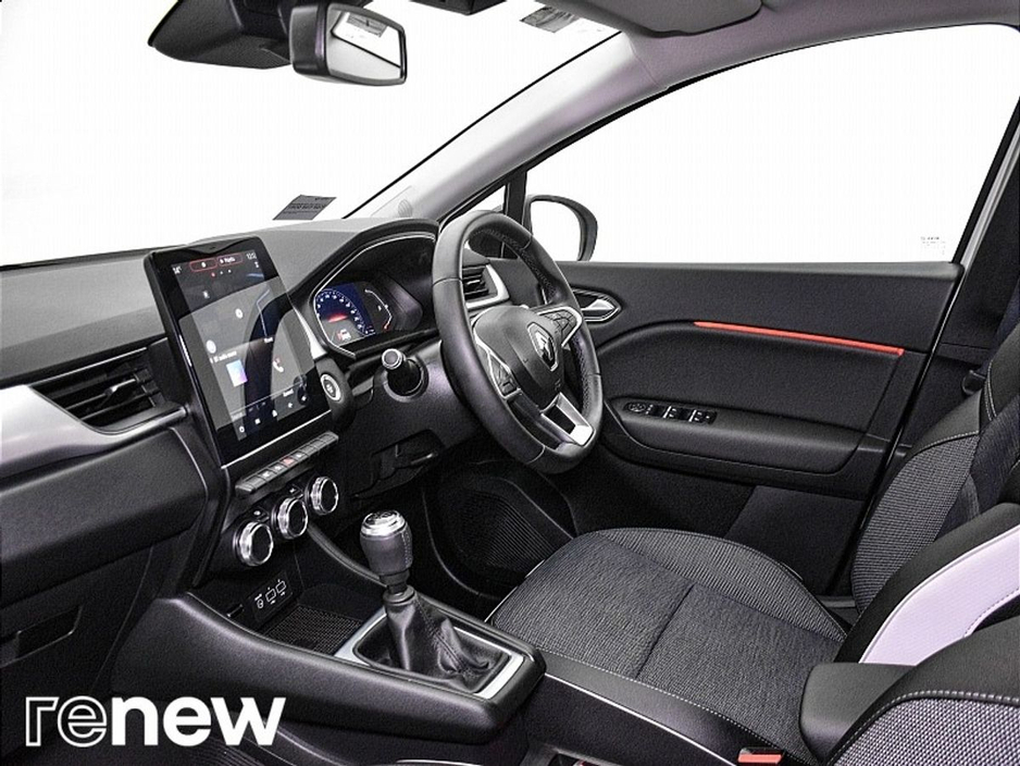 2021 Renault Captur - image 5