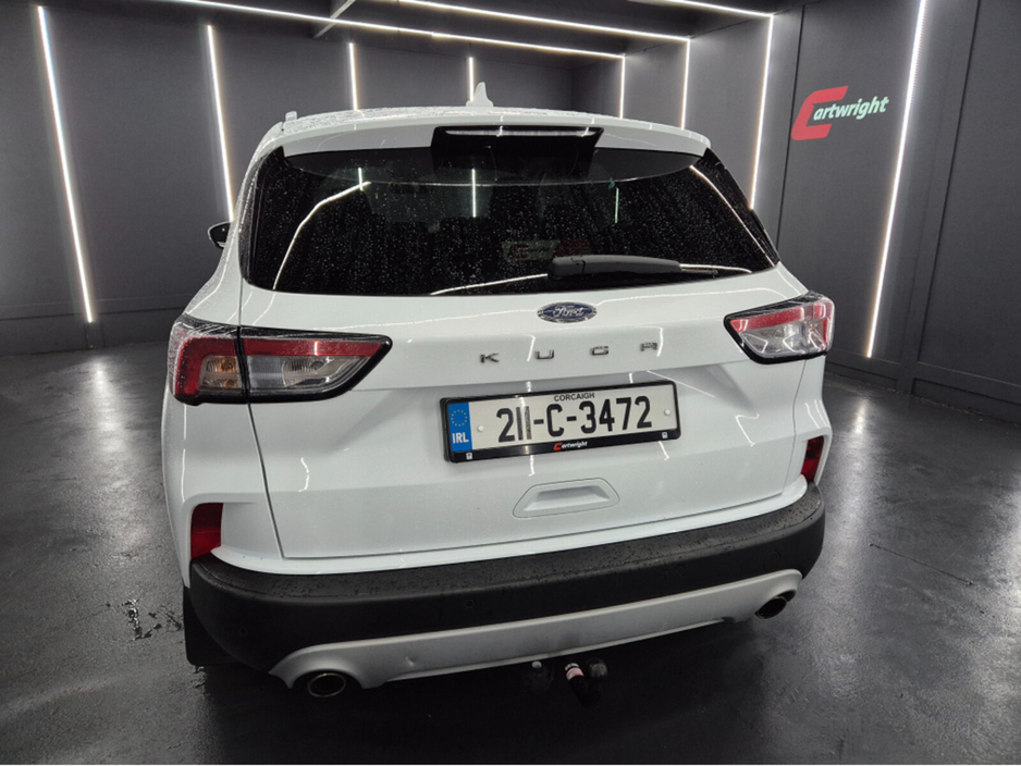 2021 Ford Kuga - image 7