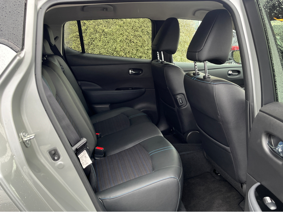 2020 Nissan Leaf N-CONNECTA EV //LOW MILES//HIGH SPEC//HEATED FRONT AND REAR SEATS//360 PARKING CAMERAS//KEYLESS ENTRY//ADAPTIVE CRUISE CONTROL// €13,950