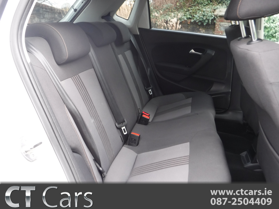 2016 Volkswagen Polo - image 13