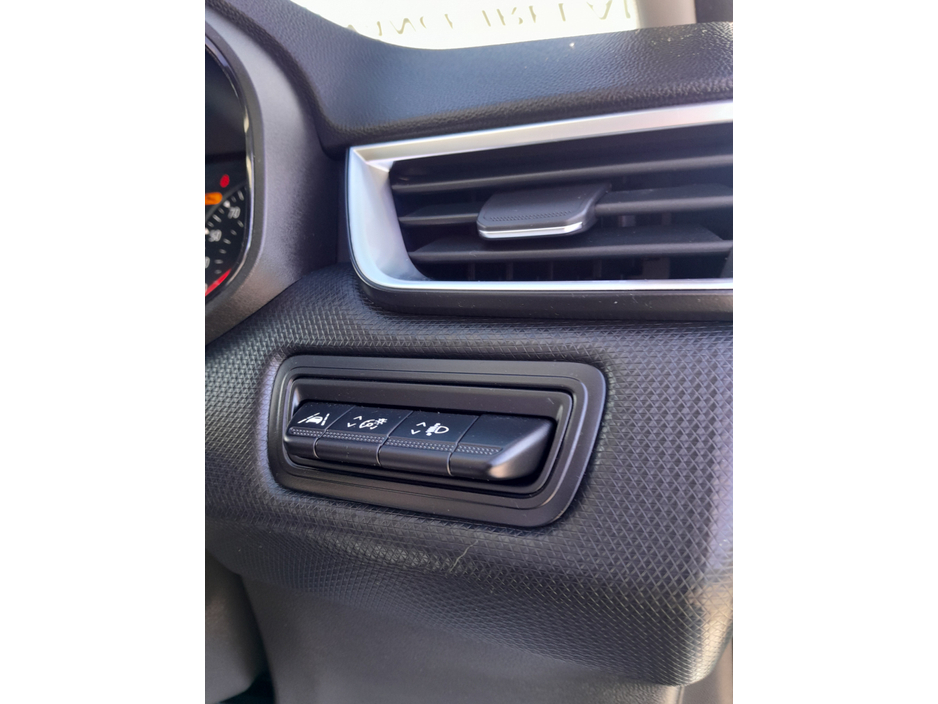 2022 Renault Clio - image 31