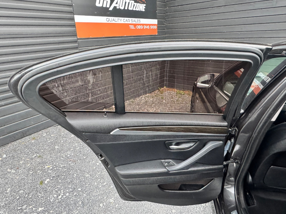 2016 BMW 5 Series - image 17