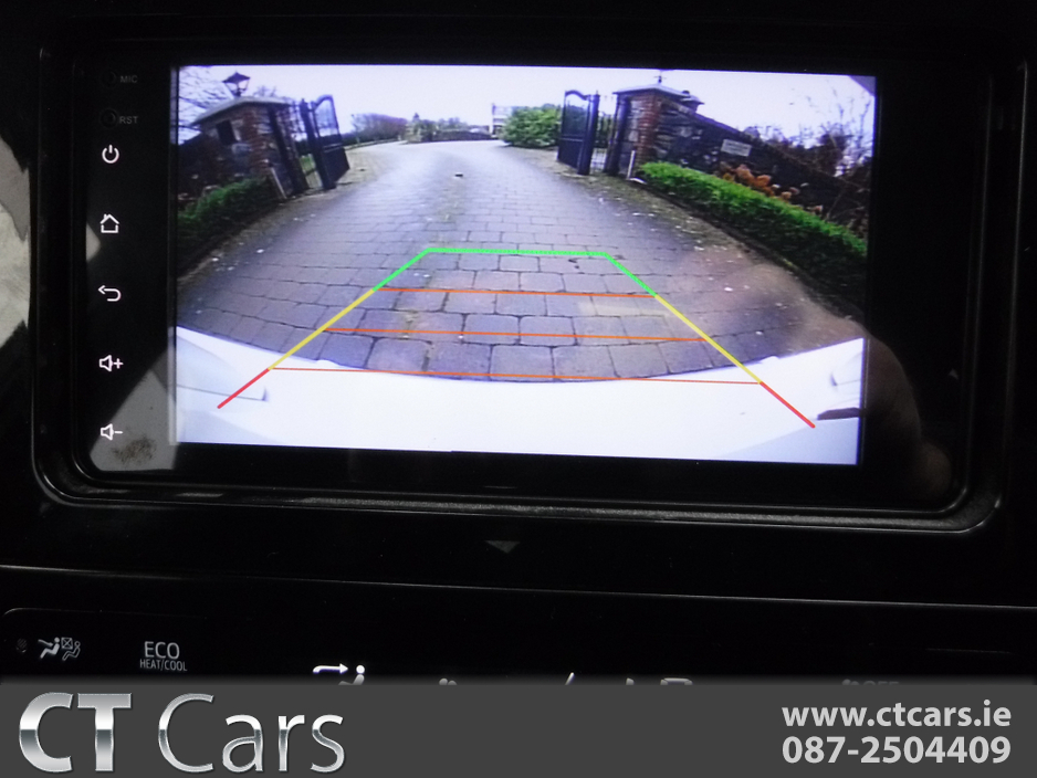 2018 Toyota Prius 1.8 AUTO HYBRID LOW MILES HIGH SPEC €15,950