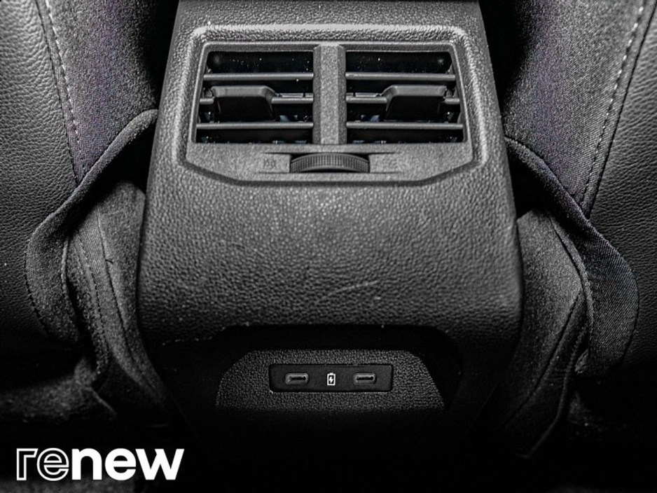 2024 Renault Megane E-Tech - image 27