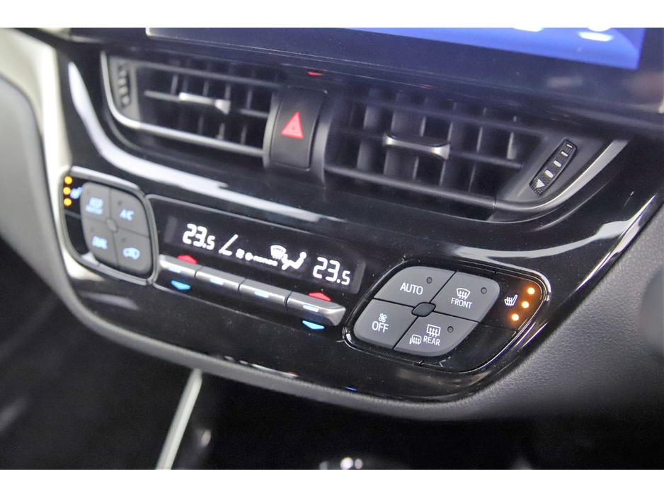 2019 Toyota C-HR 1.8 HYBRID *HALF LEATHER*REVERSE CAM*10"ANDROID CAR PLAYER* €21,490