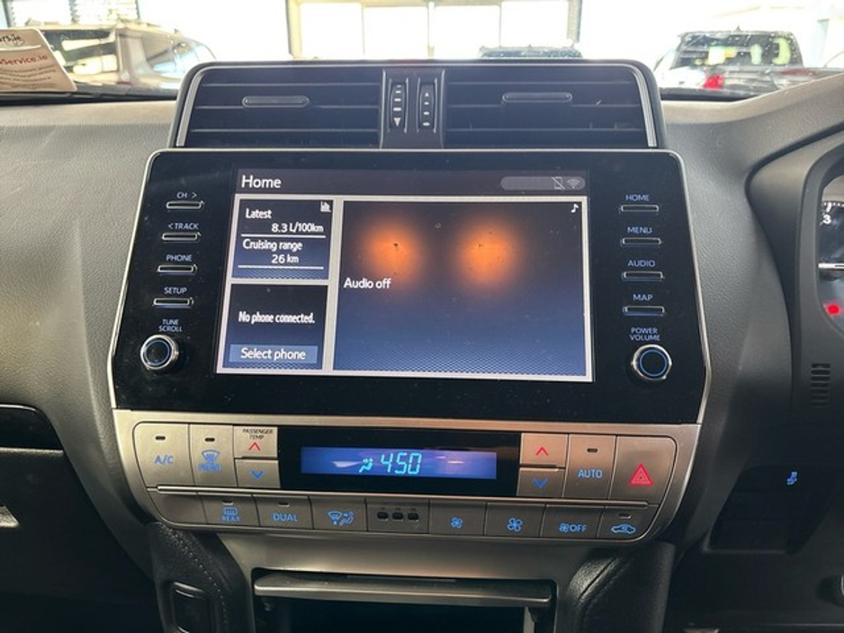 2023 Toyota Landcruiser - image 12