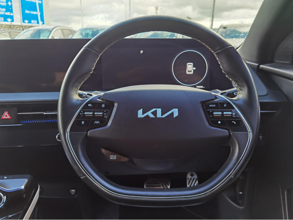 2022 Kia EV6 - image 14